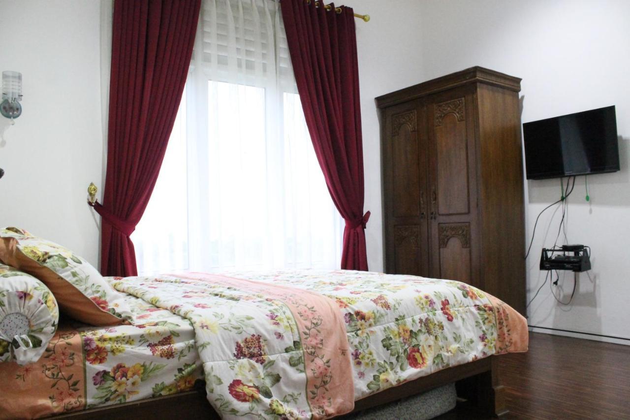Villa Bukit Berkat Богор Экстерьер фото